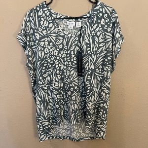 BNWT Nicole Miller Top!